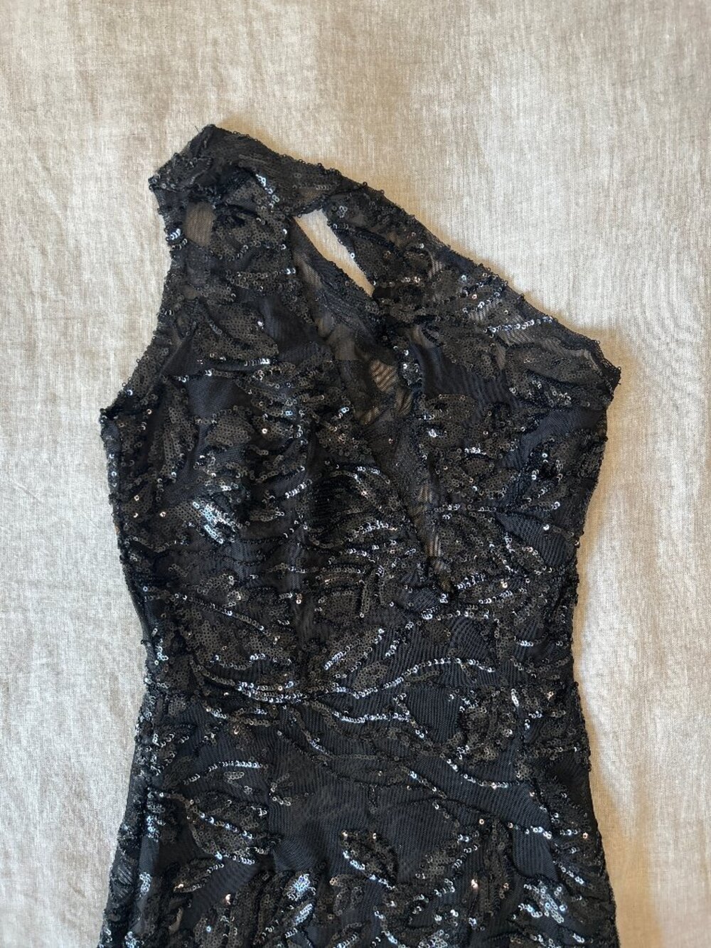 MODAGLAM BOUTIQUE Goddess Cutout Sheer Sequence Gown - Picture 3 of 6